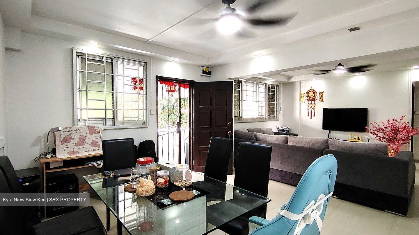 Blk 813 Jurong West Street 81 (Jurong West), HDB 4 Rooms #531078711